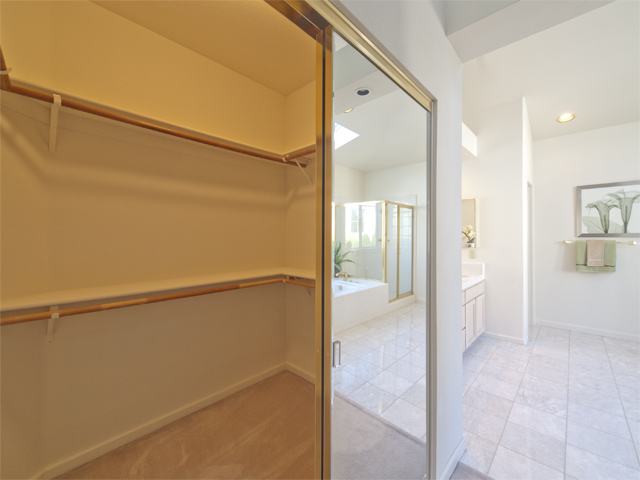 Master Walk In 2 Picture - 810 Corriente Point Dr, Redwood Shores 94065 Master Walk In 2 picture - 810 Corriente Point Dr, Redwood Shores 94065