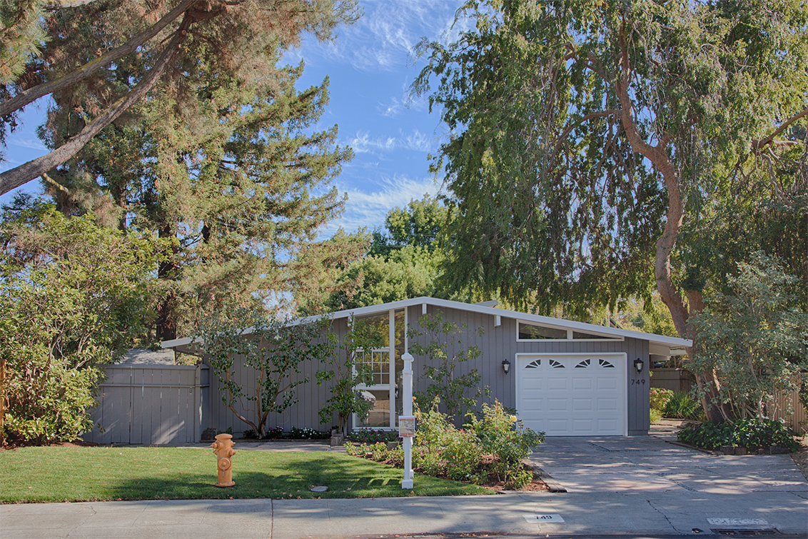 749 De Soto Dr - Palo Alto