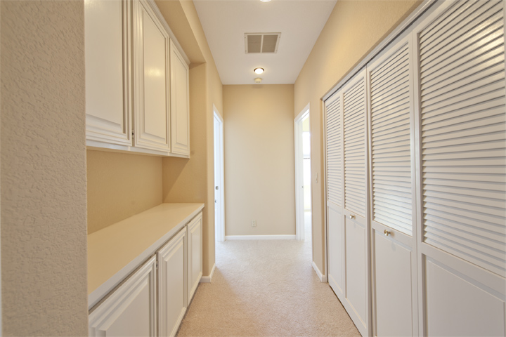 Upstairs Hall (A) picture - 10 Dockside Cir, Redwood Shores 94065