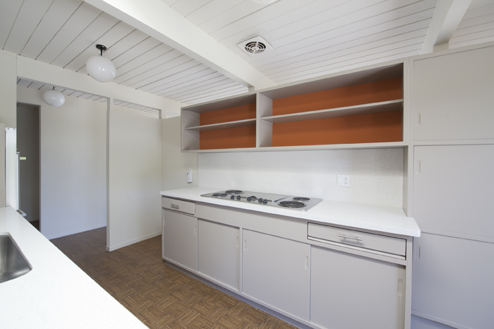 2795 Waverley St - Kitchen