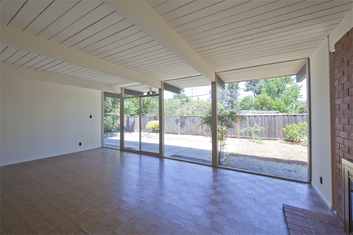 Living Room picture - 737 E Charleston Rd, Palo Alto 94303