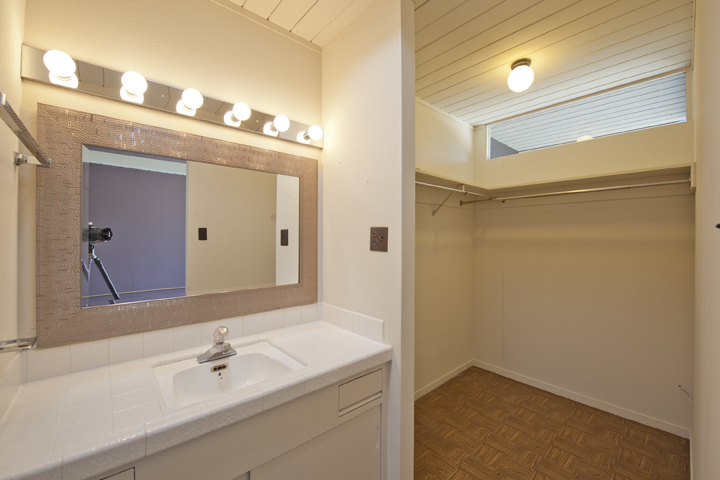 Master Bath picture - 737 E Charleston Rd, Palo Alto 94303