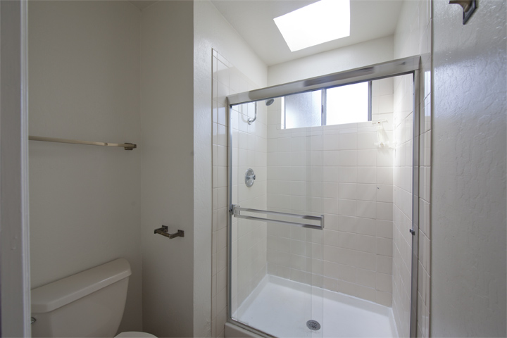 Master Bath (A) Picture - 967 Edenbury Ln, San Jose 95136 Master Bath (A) picture - 967 Edenbury Ln, San Jose 95136