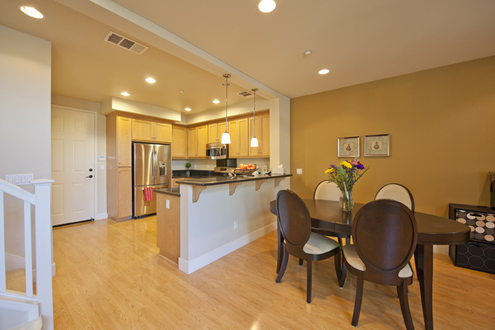 Dining Area picture - 3728 Feather Ln, Palo Alto 94303