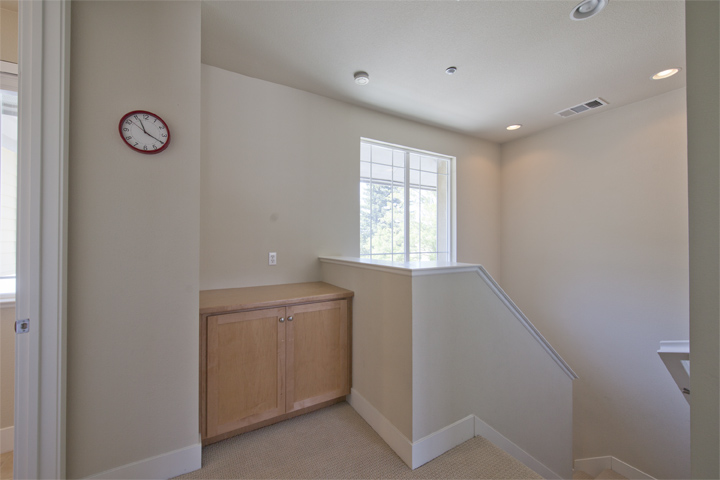Upstairs Landing picture - 3728 Feather Ln, Palo Alto 94303
