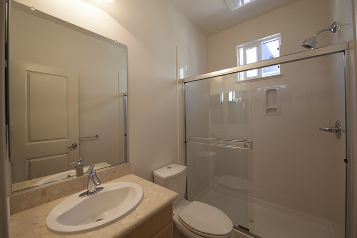 Bath 2 picture - 3720 Heron Way, Palo Alto 94303