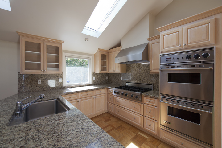 Kitchen picture - 554 Hilbar Ln, Palo Alto