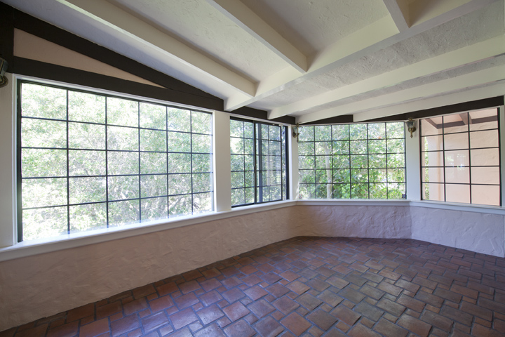 Entry Sunroom (A) Picture - 1826 Hillman Ave, Belmont 94002 Entry Sunroom (A) picture - 1826 Hillman Ave, Belmont 94002