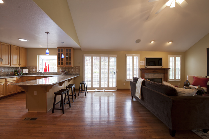 Family Room Kitchen (A) Picture - 109 Leila Ct, Los Gatos 95032 Family Room Kitchen (A) picture - 109 Leila Ct, Los Gatos 95032
