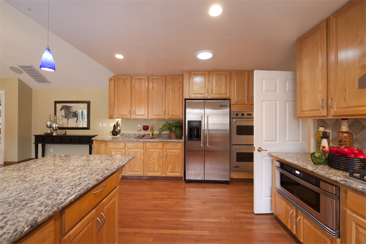 Kitchen (C) picture - 109 Leila Ct, Los Gatos 95032