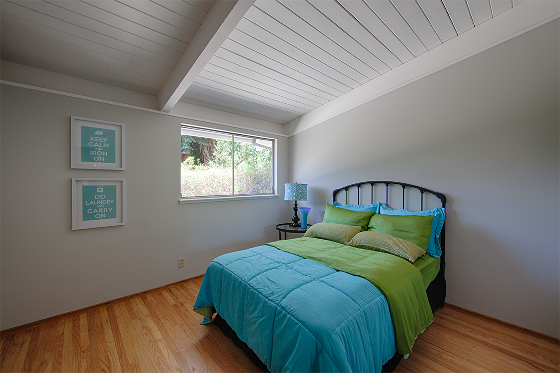 Bedroom 2 picture - 3890 Louis Rd, Palo Alto 94303