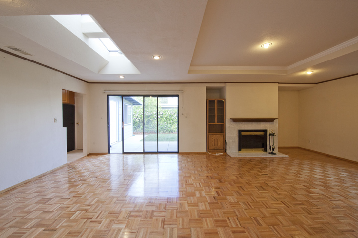 Family Room picture - 3470 Middlefield Rd, Palo Alto