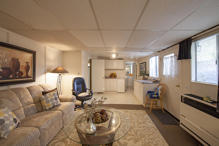 Family Room picture - 3510 Middlefield Rd, Palo Alto 94306