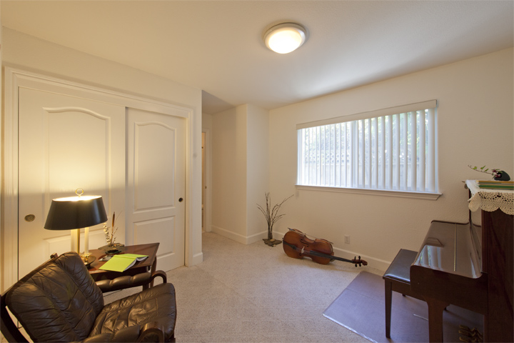 Downstairs Bedroom picture - 1330 S California Ave, Palo Alto 94306