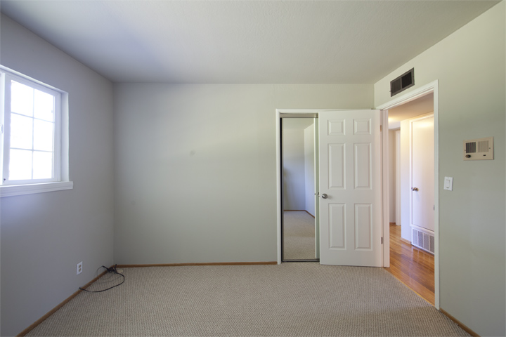 Bedroom 3 (B) picture - 1363 Suzanne Ct, San Jose 95129