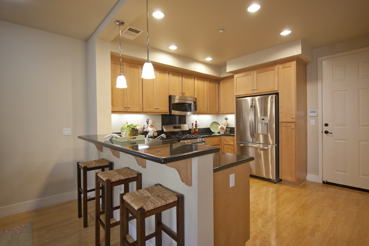 Kitchen Bar picture - 1112 Trinity Ln, Palo Alto 94303
