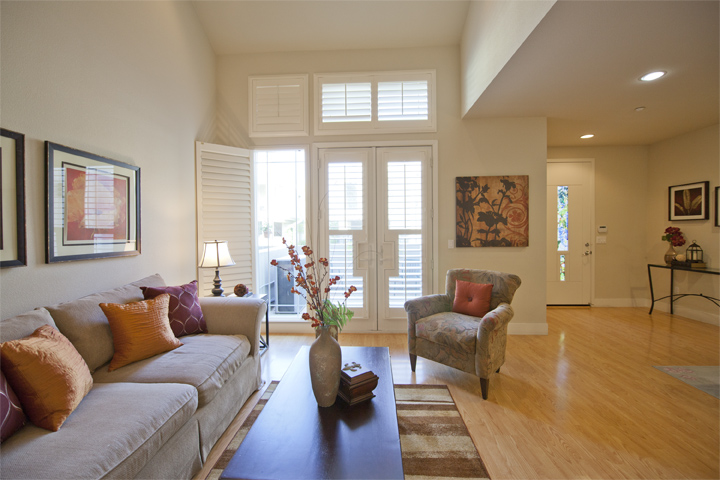 Living Room picture - 1112 Trinity Ln, Palo Alto 94303