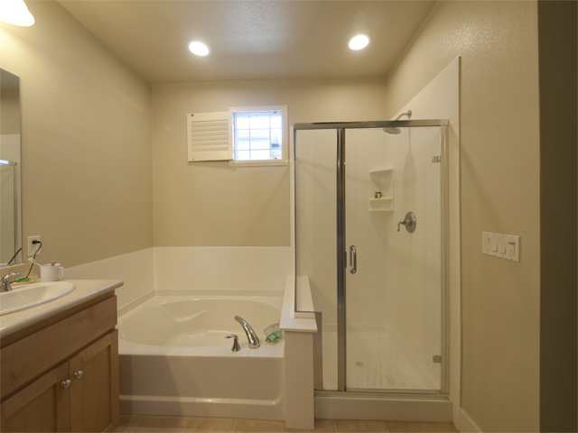 Master Bath picture - 1112 Trinity Ln, Palo Alto 94303
