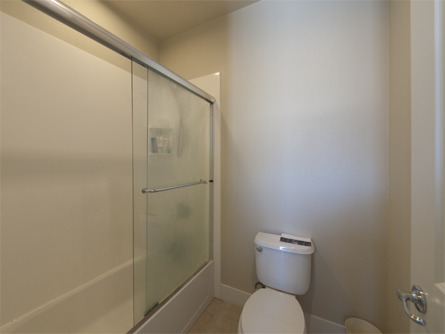 Upstairs Bath picture - 1112 Trinity Ln, Palo Alto 94303