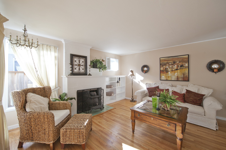 Living Room picture - 2795 Waverley St, Palo Alto 94306