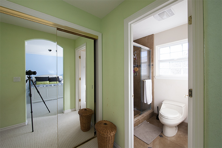 Bathroom 2 (B) picture - 11720 Winding Way, Los Altos 94024