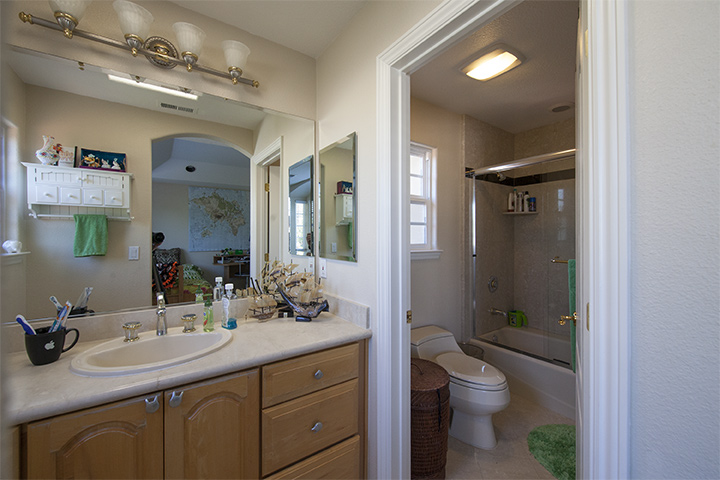Bathroom 3 (A) picture - 11720 Winding Way, Los Altos 94024