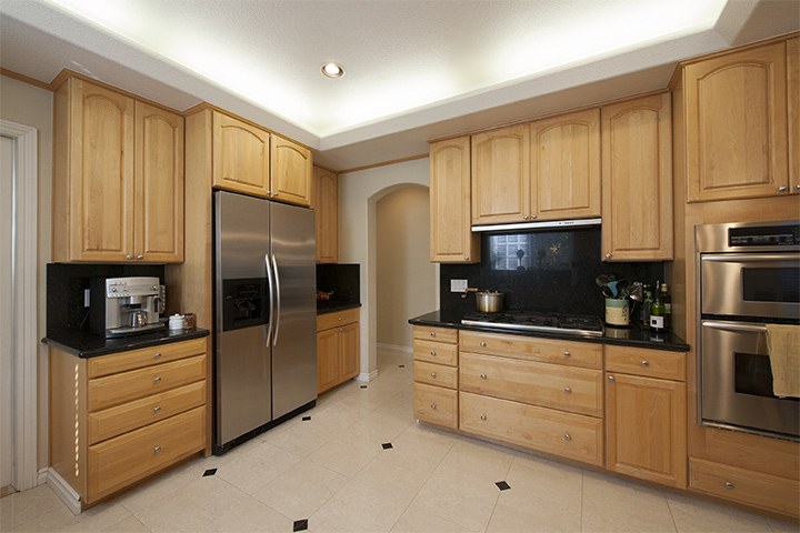 Kitchen (C) picture - 11720 Winding Way, Los Altos 94024