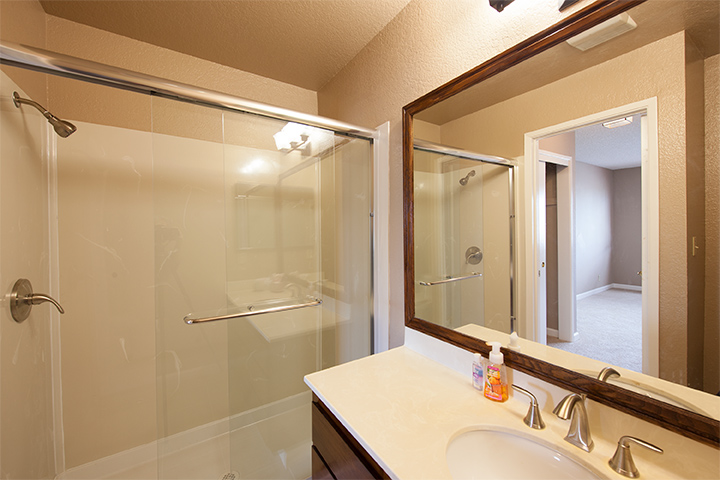 Bathroom 1 (B) Picture - 382 Coyote Creek Cir, San Jose 95116 Bathroom 1 (B) picture - 382 Coyote Creek Cir, San Jose 95116