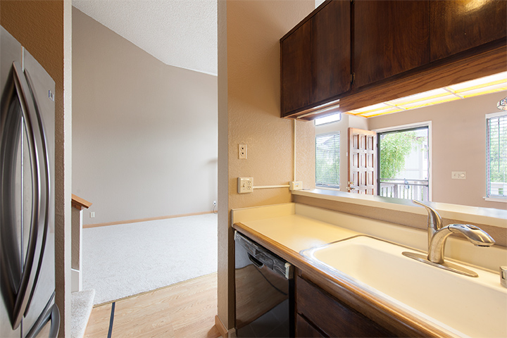 Kitchen (C) Picture - 382 Coyote Creek Cir, San Jose 95116 Kitchen (C) picture - 382 Coyote Creek Cir, San Jose 95116