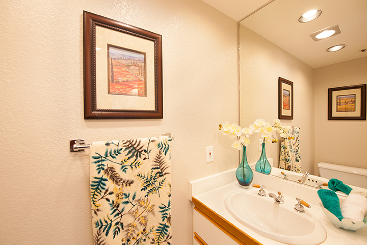 Downstairs Bath picture - 4159 El Camino Way, Unit N, Palo Alto 94306