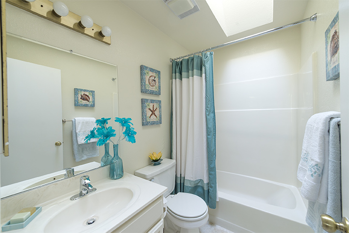 Bathroom 2 (A) picture - 175 Evandale Ave 4, Mountain View 94043