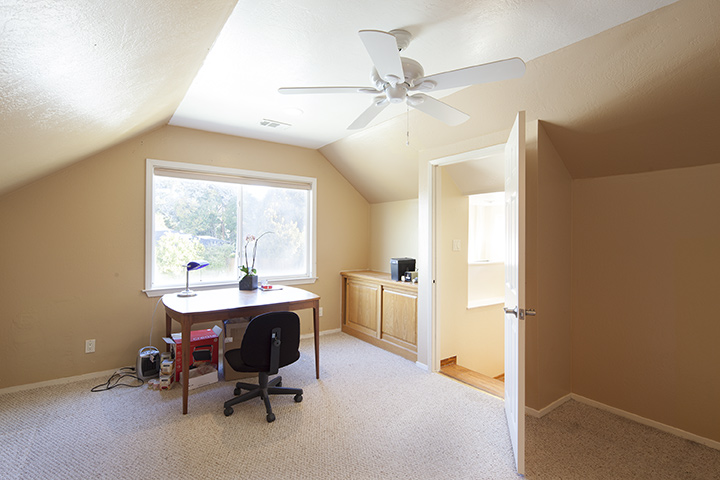 Upstairs Room picture - 3138 Flowers Ln, Palo Alto 94306