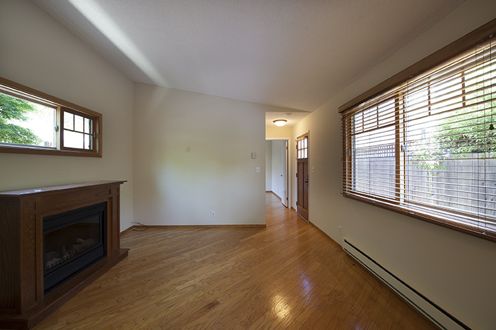 Living Room picture - 2251 Harvard St, Palo Alto 94306
