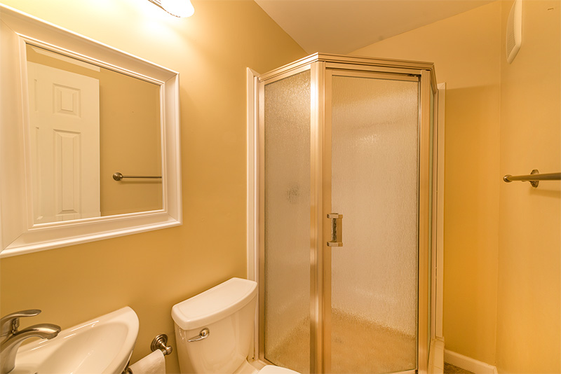 Bathroom 5 (A) Picture - 3776 La Donna Ave, Palo Alto 94306 Bathroom 5 (A) picture - 3776 La Donna Ave, Palo Alto 94306