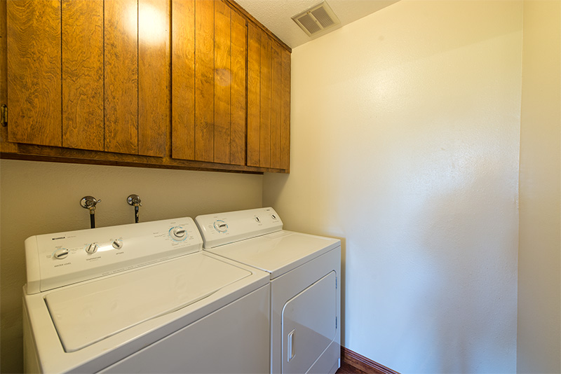 Laundry (A) picture - 3327 La Mesa Dr 12, San Carlos 94070