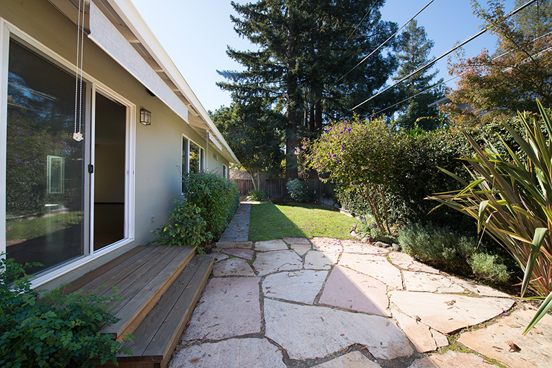 Backyard (A) Picture - 840 La Para Ave, Palo Alto 94306 Backyard (A) picture - 840 La Para Ave, Palo Alto 94306