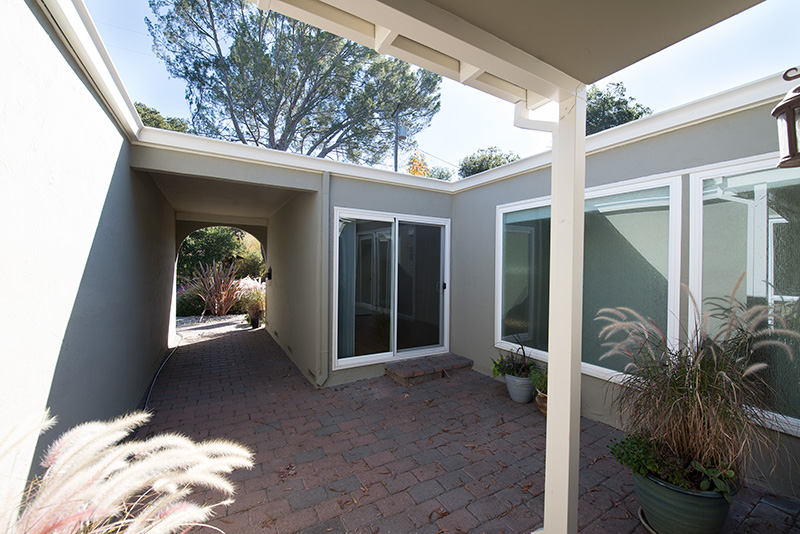 Courtyard (A) Picture - 840 La Para Ave, Palo Alto 94306 Courtyard (A) picture - 840 La Para Ave, Palo Alto 94306