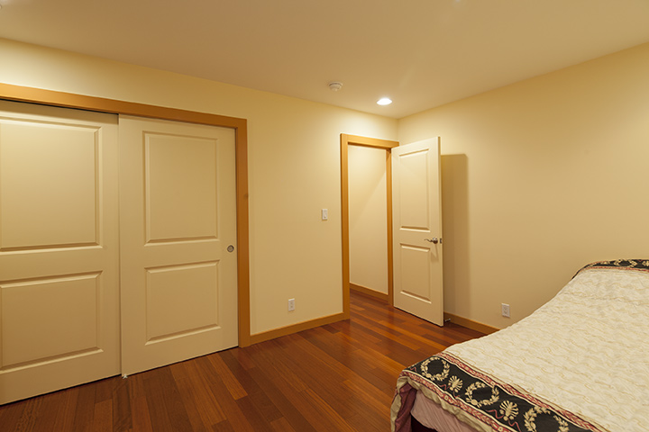 Bedroom 2 (B) picture - 1806 Mark Twain St, Palo Alto 94303