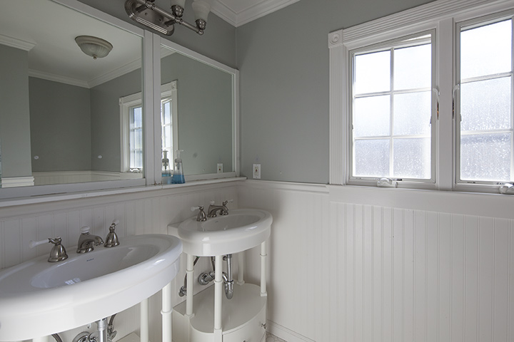 Bathroom 2 (A) picture - 2342 Middlefield Rd, Palo Alto 94301