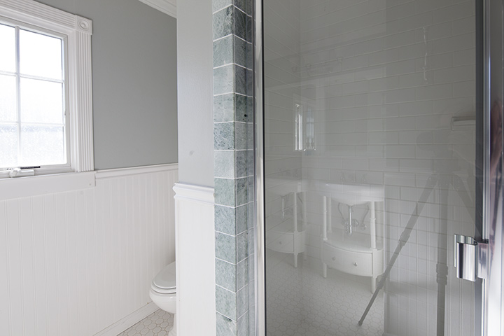 Bathroom 2 (C) picture - 2342 Middlefield Rd, Palo Alto 94301