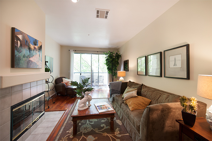 Living Room - 2585 Park Blvd, Unit Z204, Palo Alto