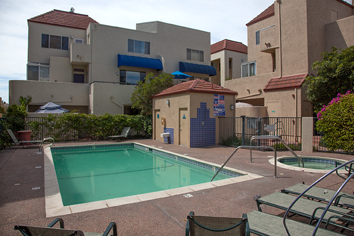 Pool picture - 2585 Park Blvd, Unit Z204, Palo Alto 94306