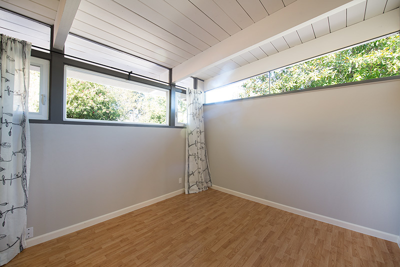 Bedroom 2 picture - 3661 Ramona Cir, Palo Alto 94306