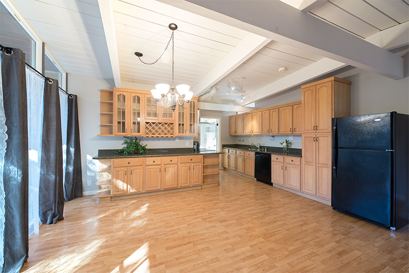 Dining Kitchen picture - 3661 Ramona Cir, Palo Alto 94306