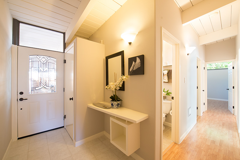 Entry picture - 3661 Ramona Cir, Palo Alto 94306