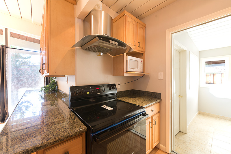 Kitchen picture - 3661 Ramona Cir, Palo Alto 94306