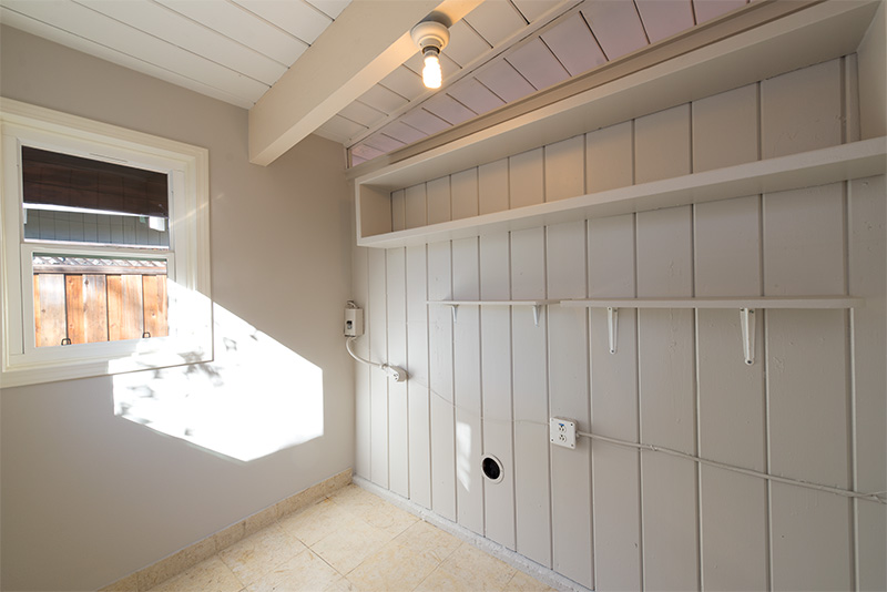 Laundry Room picture - 3661 Ramona Cir, Palo Alto 94306