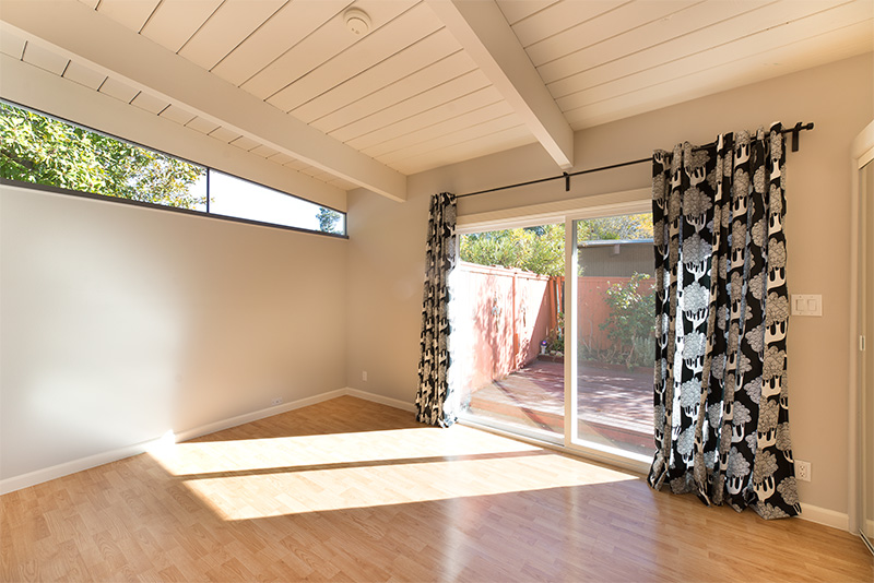 Master Bedroom picture - 3661 Ramona Cir, Palo Alto 94306