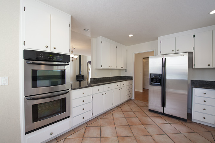 Kitchen (B) Picture - 221 Rengstorff Ave 19, Mountain View 94043 Kitchen (B) picture - 221 Rengstorff Ave 19, Mountain View 94043
