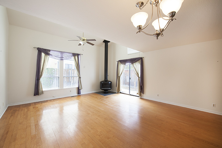 Living Room (B) Picture - 221 Rengstorff Ave 19, Mountain View 94043 Living Room (B) picture - 221 Rengstorff Ave 19, Mountain View 94043